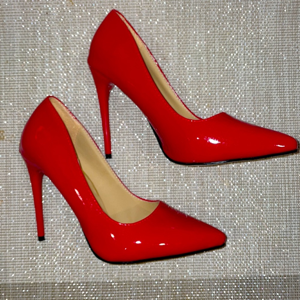 Sexy Red Stiletto Pumps
